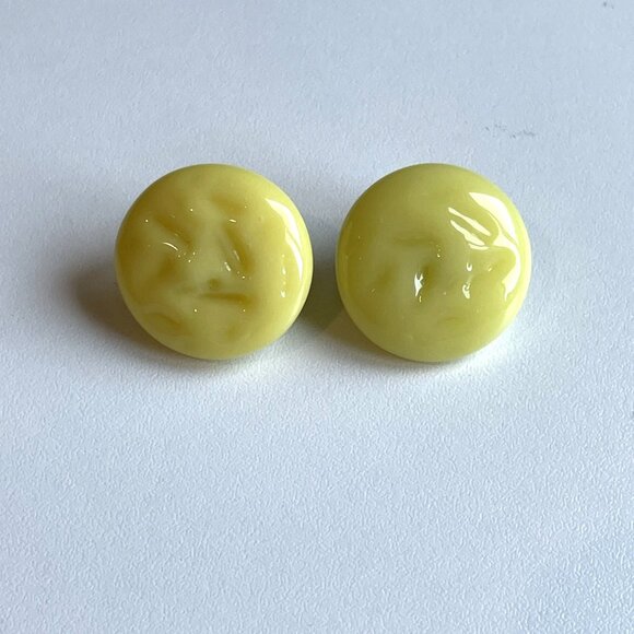 Vintage Bakelite? Round Button Style Clip On Earrings Yellow Retro 70s Japan - Picture 1 of 7